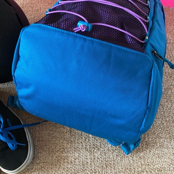 🎉‼️FLASH PARTY SALE‼️🎉HP 3/19🎉NWT Unisex Vans utility backpack. - Picture 6 of 14